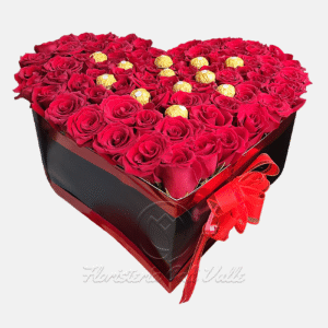 Arreglo de Rosas y Chocolates en Caja de Corazón Premium